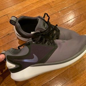 Nike Lunar Solo shoes